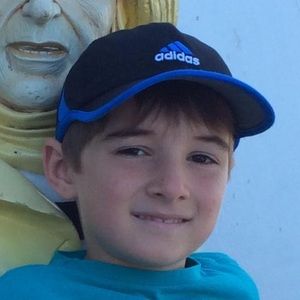 Meet your Posher, Louis-thomas